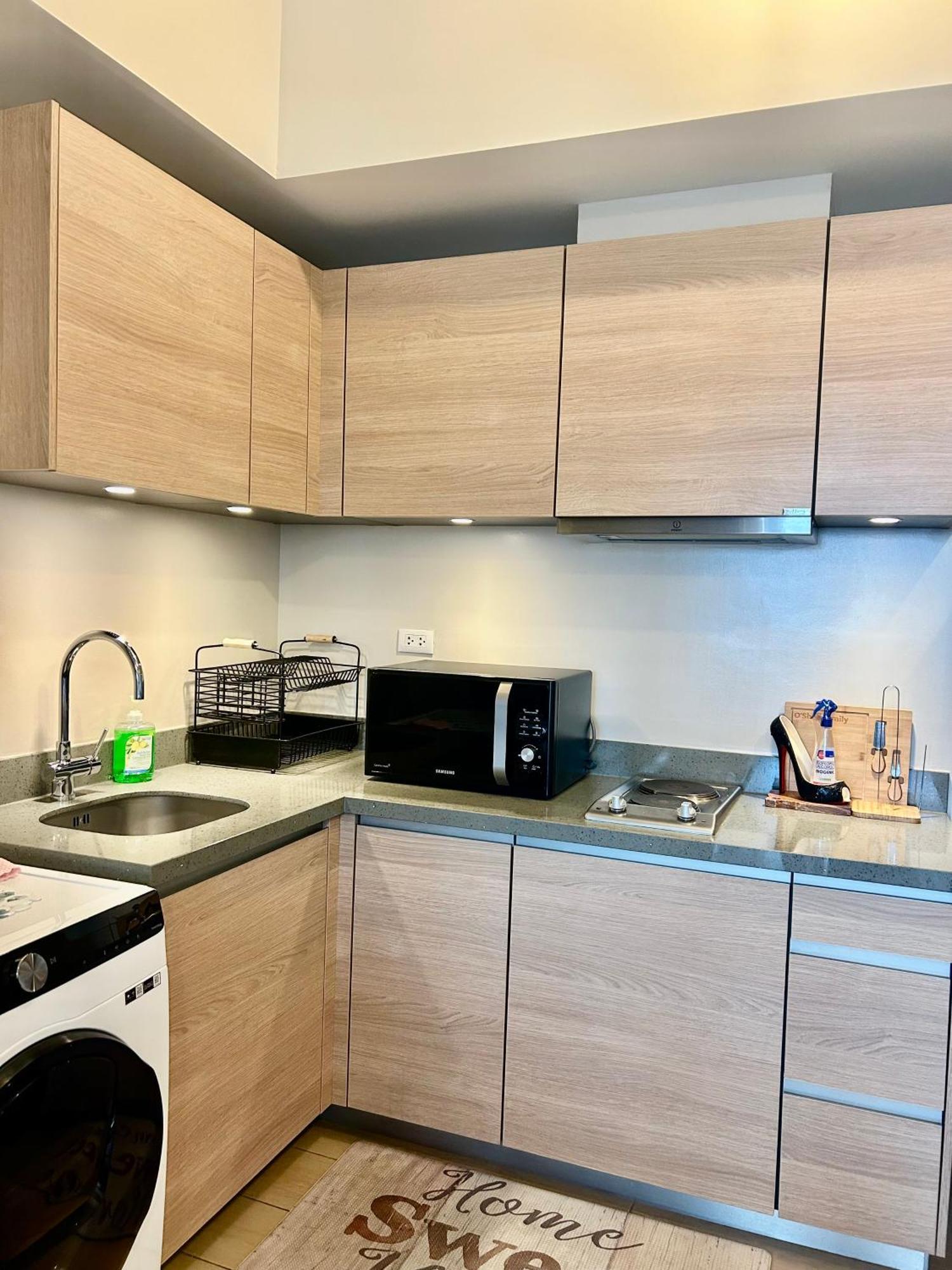Luxury Bgc Condo In Taguig, Mckinley - Covered Parking And Wifi Free 外观 照片