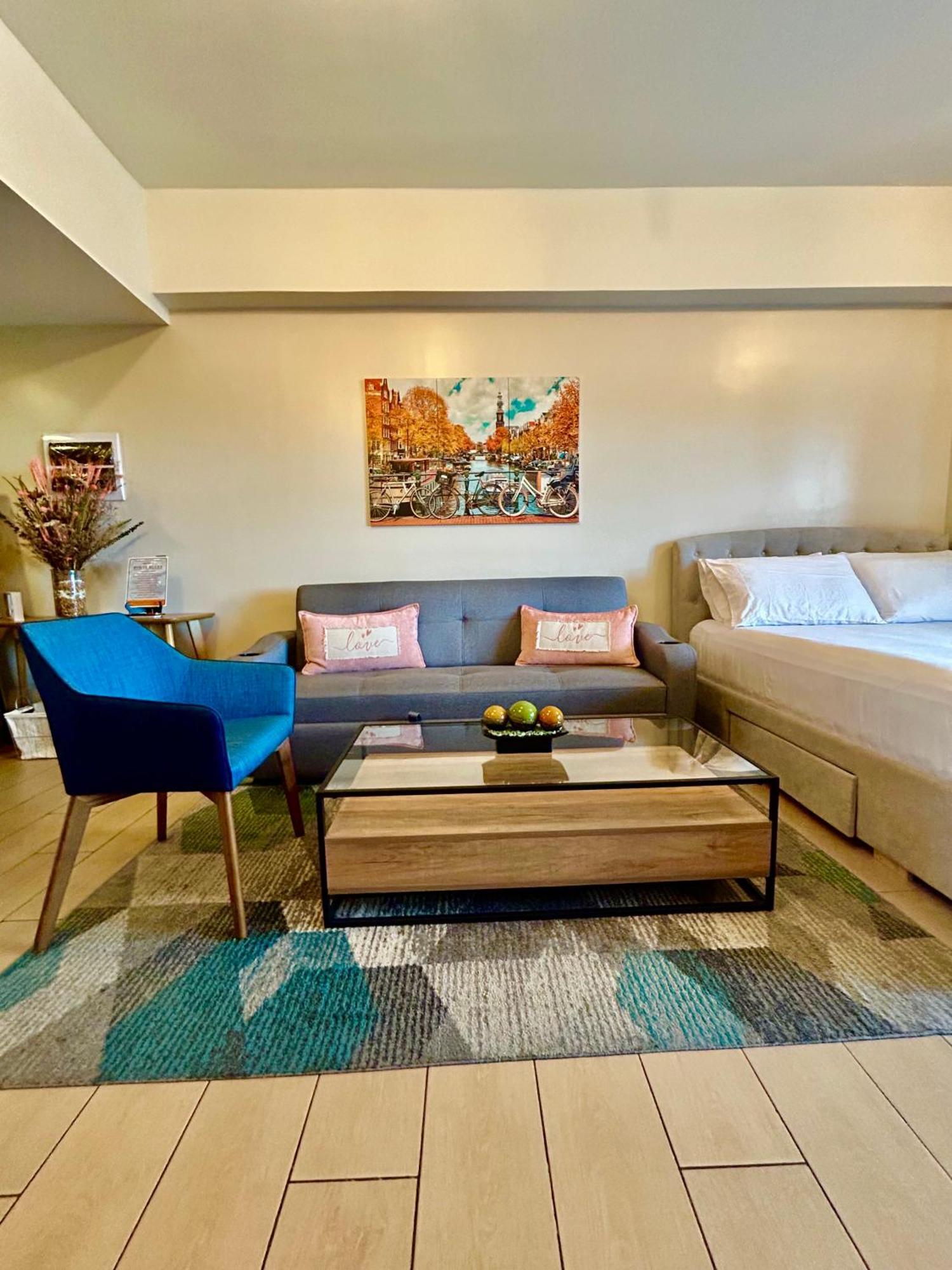 Luxury Bgc Condo In Taguig, Mckinley - Covered Parking And Wifi Free 外观 照片