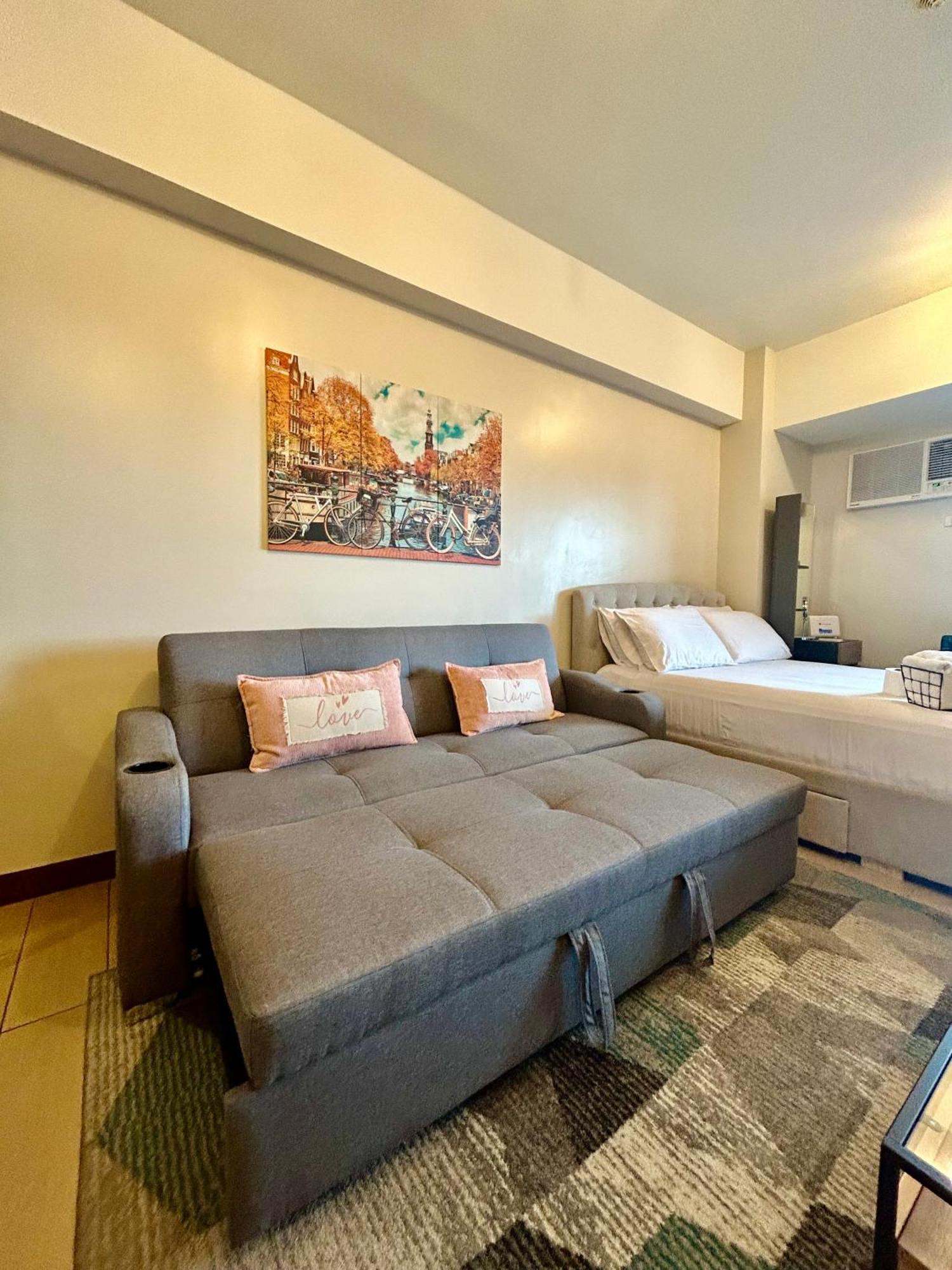 Luxury Bgc Condo In Taguig, Mckinley - Covered Parking And Wifi Free 外观 照片